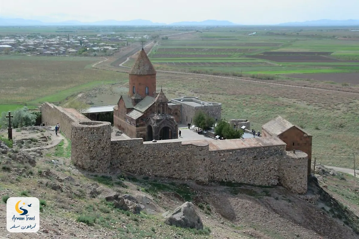 صومعه‌ی خور ویراپ از بالا