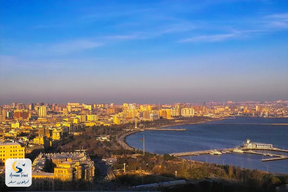 منظرهی باکو و ساحل خزر