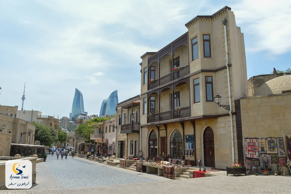 خیابانی در شهر قدیم باکو