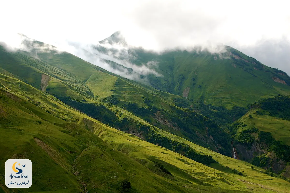 کوهستان‌های سرسبز گرجستان