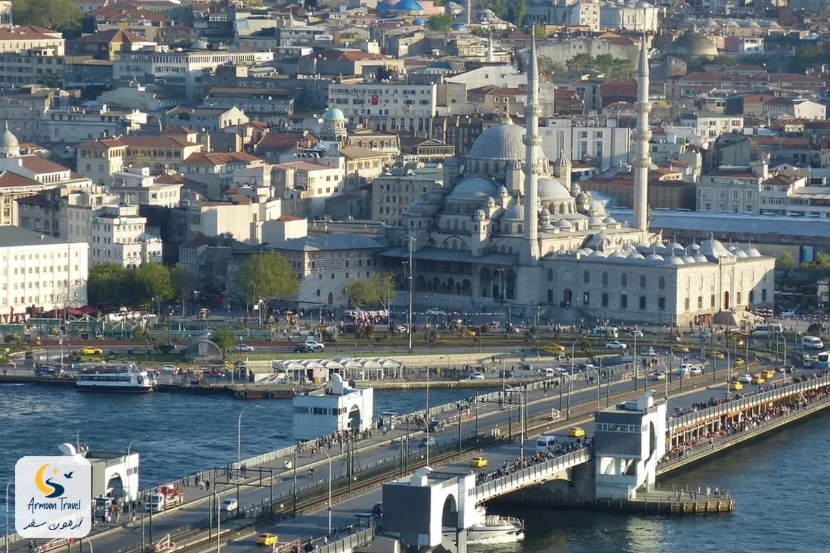 پل گالاتا و مسجد ینی‌جامع