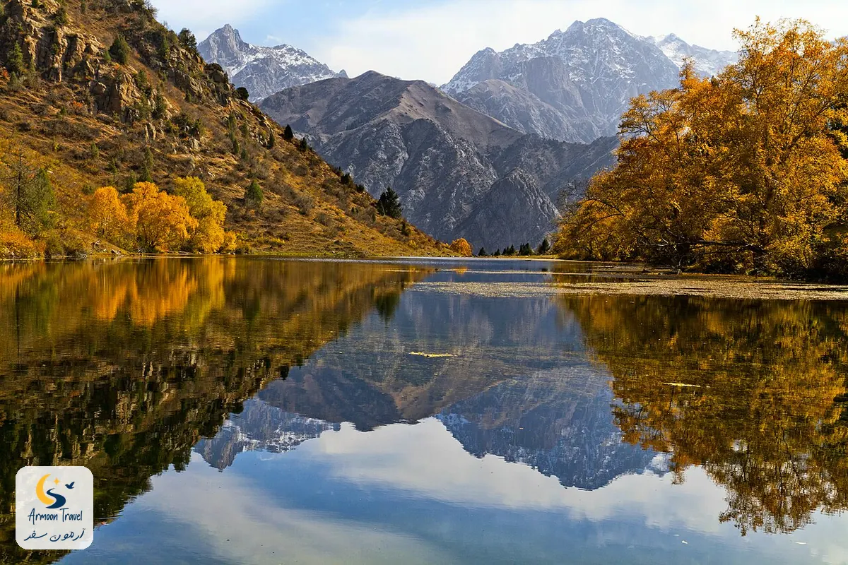 دریاچه‌ی پاییزی قرقیزستان