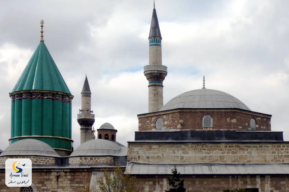 آرامگاه مولانا و مسجد سلیمیه