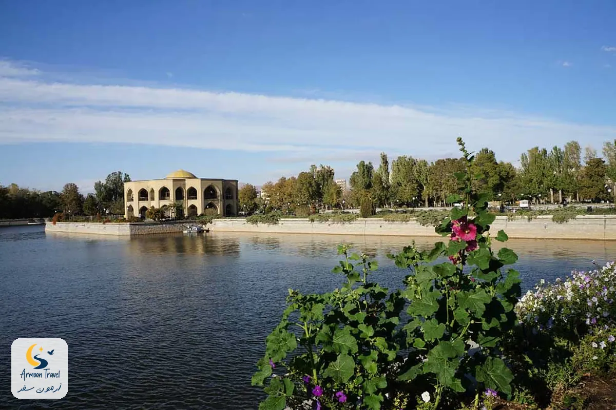 راهنمای سفر به همدان: غار علیصدر، گنجنامه و آرامگاه بوعلی