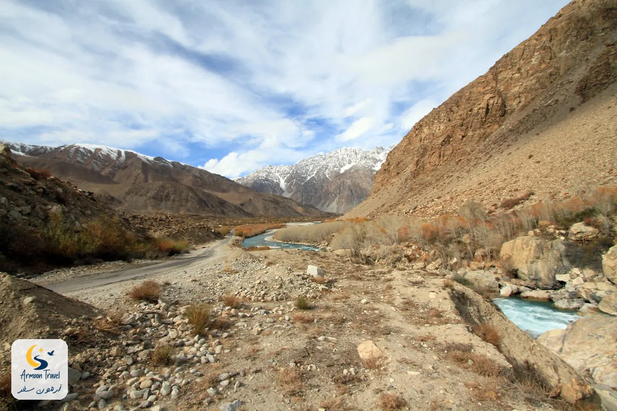 دره‌ی کوهستانی تاجیکستان