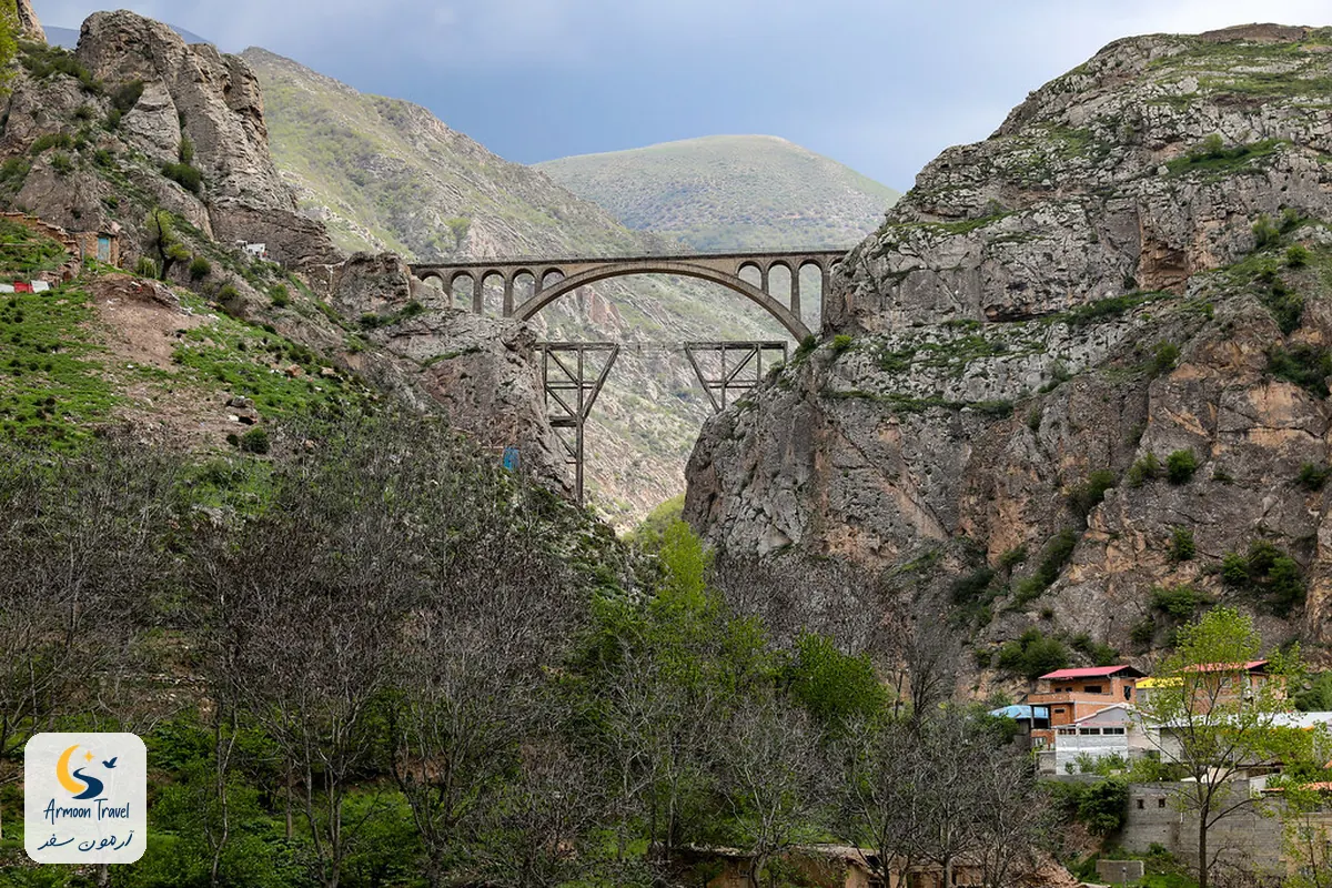 پل ورسک در دره