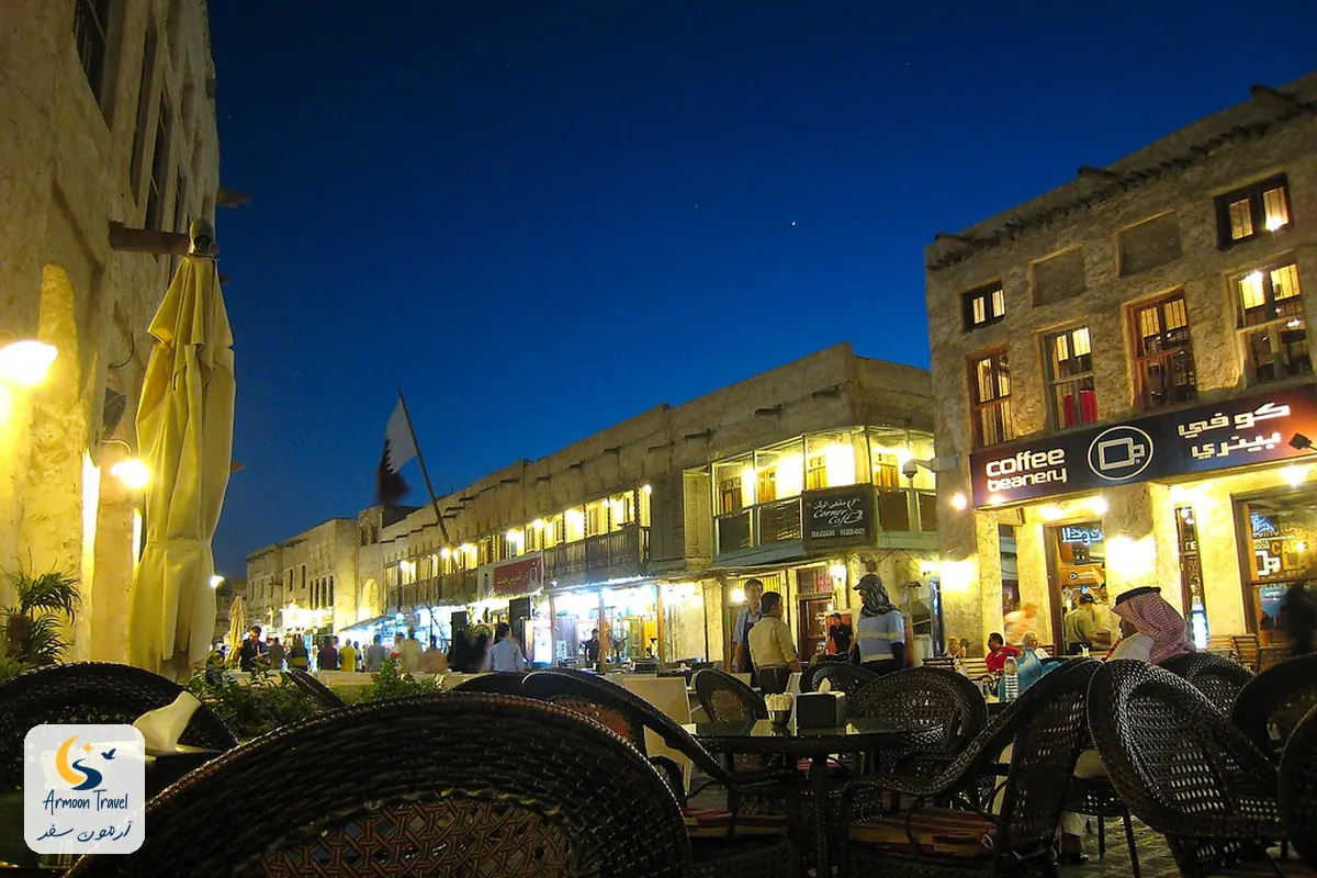 سوق واقف در شب