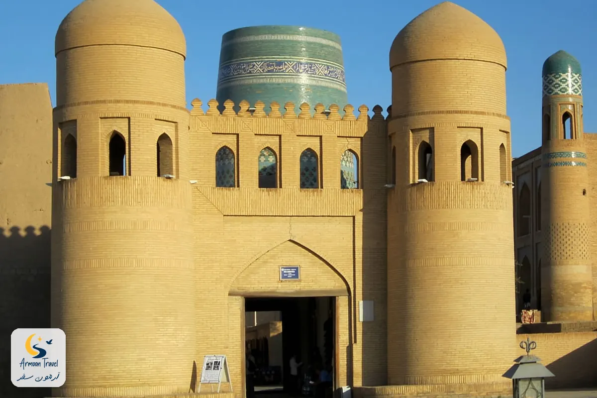 دروازه‌ی شهر قدیم خیوه
